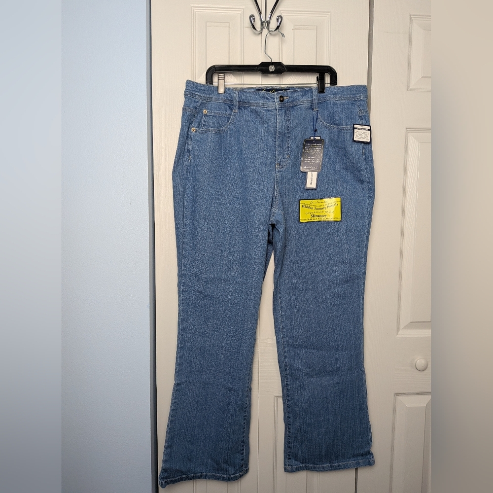 Gloria Vanderbilt Light Blue Slimming Boot Cut Jeans
